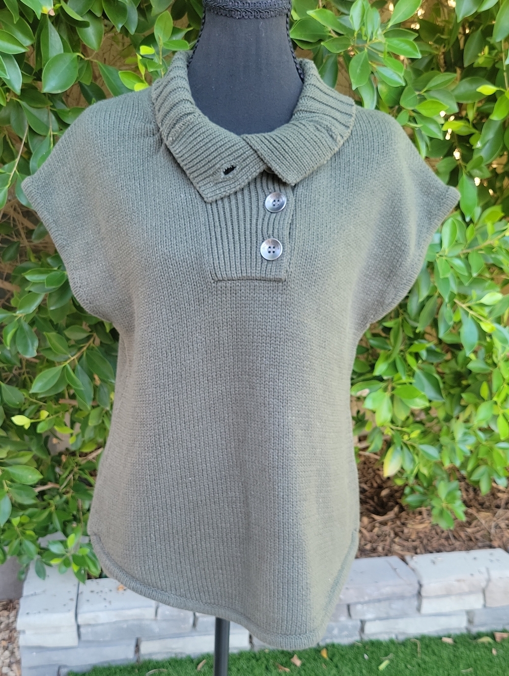 BCBGeneration Button Mock Neck Knit Short Sleeve Sweater Green Muted - Picture 6 of 14